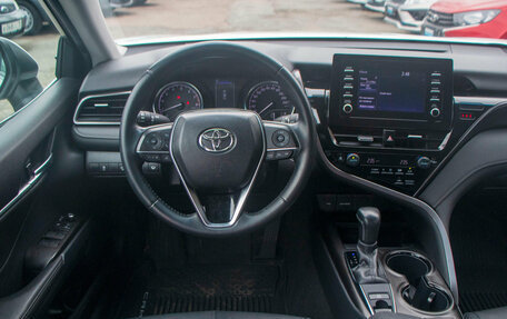 Toyota Camry, 2022 год, 3 499 000 рублей, 10 фотография