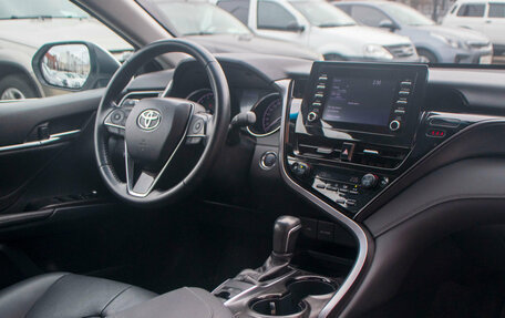 Toyota Camry, 2022 год, 3 499 000 рублей, 9 фотография