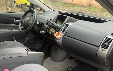 Toyota Prius, 2008 год, 680 000 рублей, 5 фотография