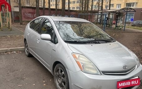 Toyota Prius, 2008 год, 680 000 рублей, 3 фотография