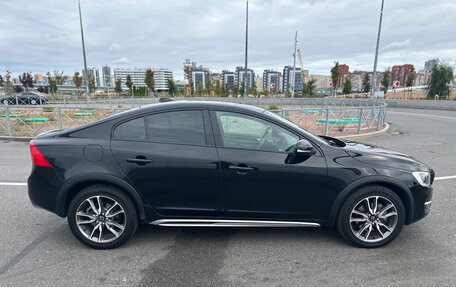 Volvo S60 Cross Country, 2015 год, 2 250 000 рублей, 3 фотография