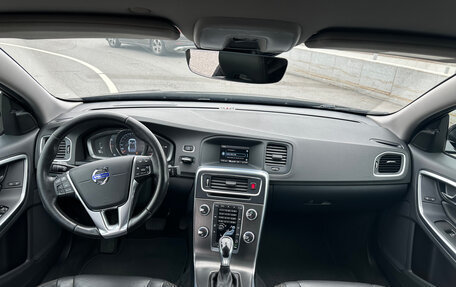 Volvo S60 Cross Country, 2015 год, 2 250 000 рублей, 12 фотография