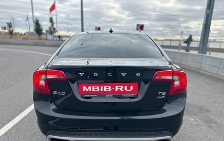 Volvo S60 Cross Country, 2015 год, 2 250 000 рублей, 5 фотография
