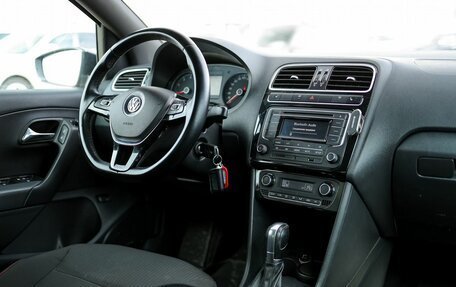 Volkswagen Polo VI (EU Market), 2017 год, 1 269 000 рублей, 10 фотография