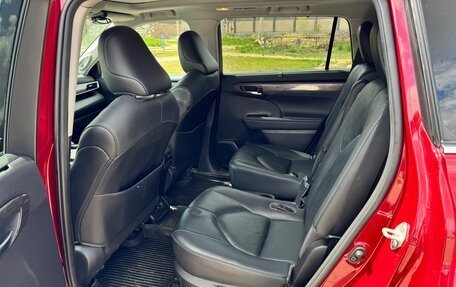 Toyota Highlander, 2020 год, 4 750 000 рублей, 10 фотография