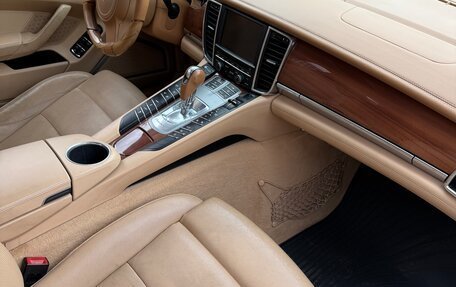 Porsche Panamera II рестайлинг, 2010 год, 3 100 000 рублей, 16 фотография