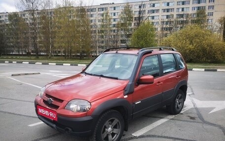 Chevrolet Niva I рестайлинг, 2017 год, 780 000 рублей, 2 фотография