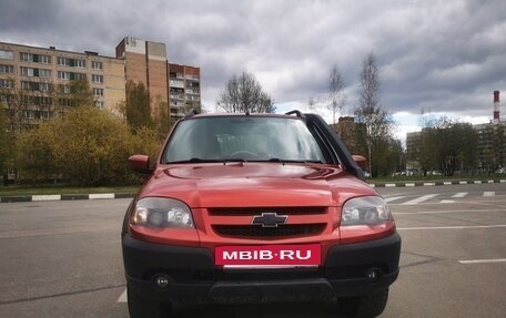 Chevrolet Niva I рестайлинг, 2017 год, 780 000 рублей, 12 фотография