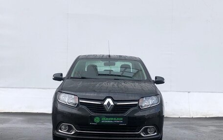 Renault Logan II, 2017 год, 925 000 рублей, 2 фотография