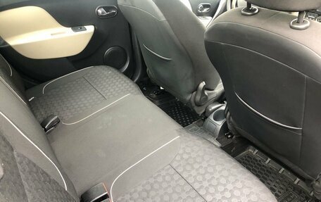 Renault Logan II, 2017 год, 925 000 рублей, 11 фотография