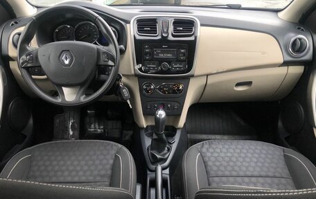 Renault Logan II, 2017 год, 925 000 рублей, 12 фотография