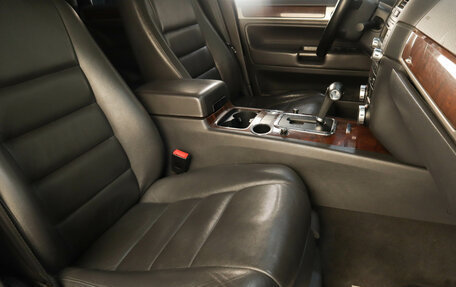 Volkswagen Touareg III, 2008 год, 1 099 000 рублей, 11 фотография