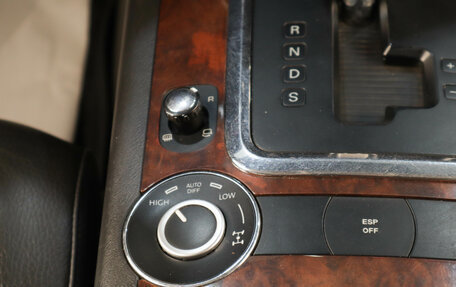 Volkswagen Touareg III, 2008 год, 1 099 000 рублей, 20 фотография