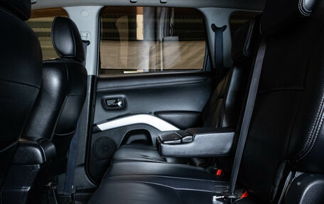 Mitsubishi Outlander III рестайлинг 3, 2010 год, 1 099 000 рублей, 10 фотография