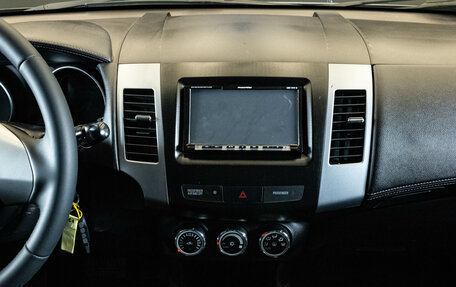 Mitsubishi Outlander III рестайлинг 3, 2010 год, 1 099 000 рублей, 7 фотография