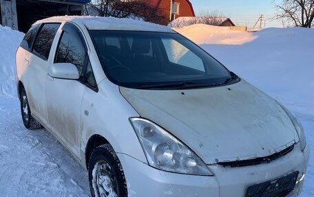 Toyota Wish II, 2004 год, 599 999 рублей, 1 фотография
