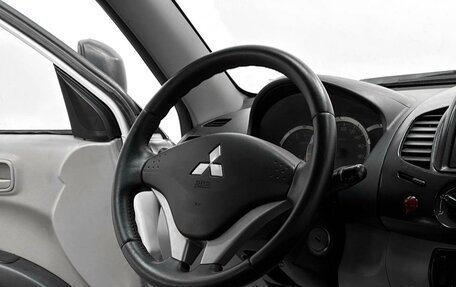 Mitsubishi L200 IV рестайлинг, 2011 год, 1 725 000 рублей, 6 фотография