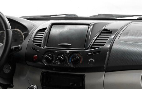 Mitsubishi L200 IV рестайлинг, 2011 год, 1 725 000 рублей, 9 фотография