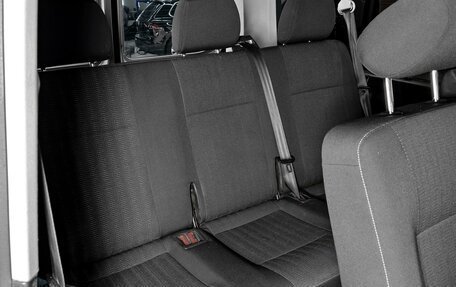 Volkswagen Caravelle T6 рестайлинг, 2016 год, 2 615 000 рублей, 12 фотография