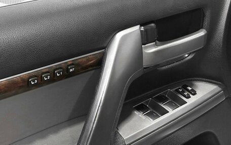 Toyota Land Cruiser 200, 2010 год, 4 380 000 рублей, 16 фотография