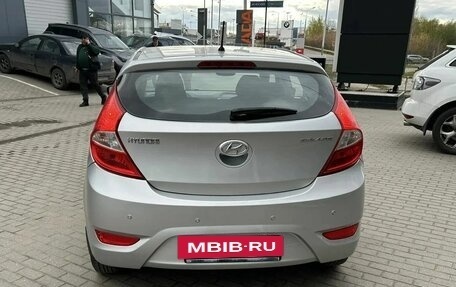 Hyundai Solaris II рестайлинг, 2013 год, 935 000 рублей, 6 фотография