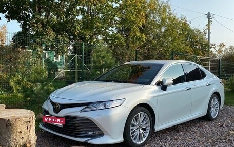 Toyota Camry, 2018 год, 3 200 000 рублей, 5 фотография