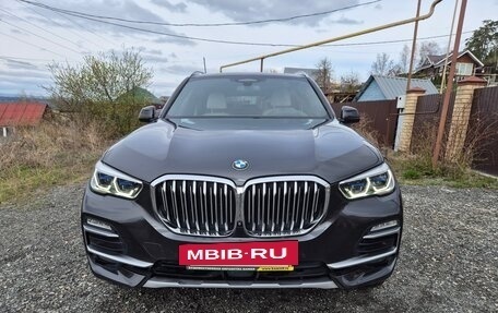 BMW X5, 2019 год, 6 300 000 рублей, 2 фотография