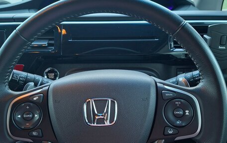 Honda Stepwgn IV, 2021 год, 3 100 000 рублей, 3 фотография