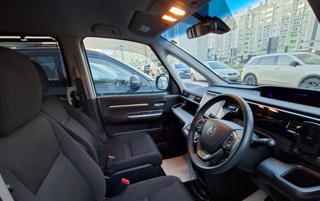 Honda Stepwgn IV, 2021 год, 3 100 000 рублей, 10 фотография