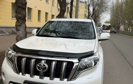 Toyota Land Cruiser Prado 150 рестайлинг 2, 2017 год, 4 950 000 рублей, 4 фотография