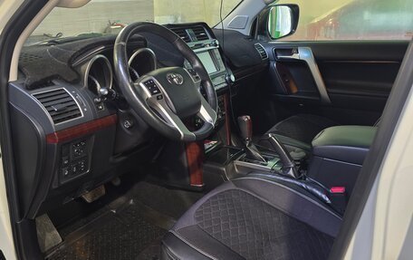 Toyota Land Cruiser Prado 150 рестайлинг 2, 2017 год, 4 950 000 рублей, 11 фотография