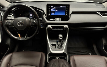 Toyota RAV4, 2022 год, 3 450 000 рублей, 12 фотография