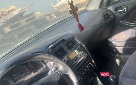 Toyota Avensis III рестайлинг, 2001 год, 210 000 рублей, 7 фотография