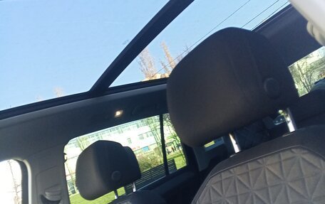 Volkswagen Tiguan II, 2021 год, 2 900 000 рублей, 2 фотография