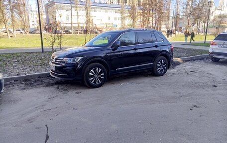 Volkswagen Tiguan II, 2021 год, 2 900 000 рублей, 9 фотография