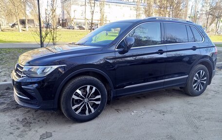 Volkswagen Tiguan II, 2021 год, 2 900 000 рублей, 8 фотография