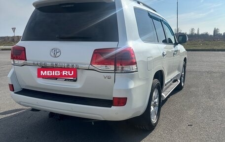 Toyota Land Cruiser 200, 2018 год, 7 050 000 рублей, 8 фотография