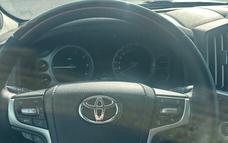 Toyota Land Cruiser 200, 2018 год, 7 050 000 рублей, 32 фотография