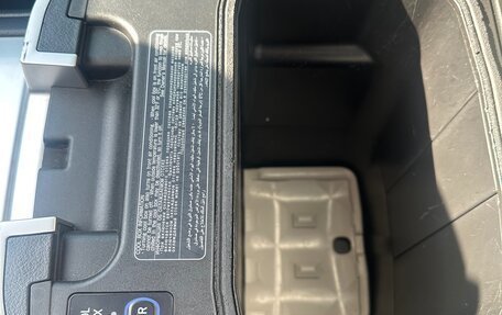 Toyota Land Cruiser 200, 2018 год, 7 050 000 рублей, 31 фотография