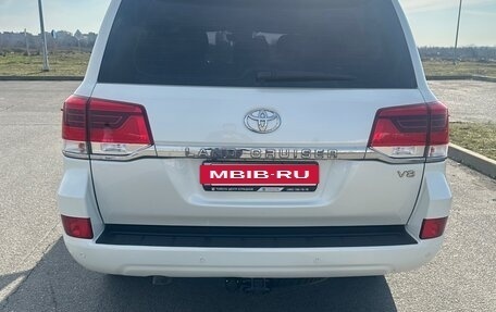 Toyota Land Cruiser 200, 2018 год, 7 050 000 рублей, 26 фотография