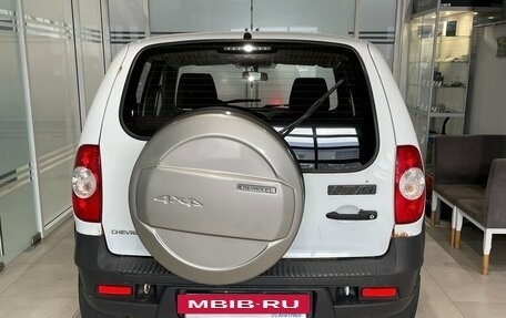 Chevrolet Niva I рестайлинг, 2015 год, 599 000 рублей, 3 фотография