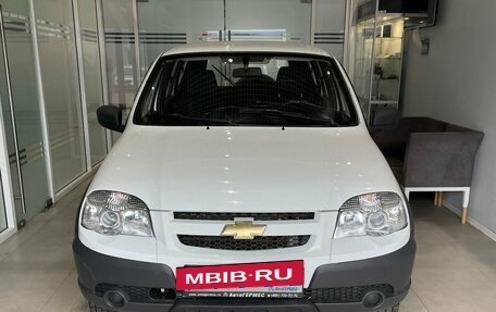 Chevrolet Niva I рестайлинг, 2015 год, 599 000 рублей, 2 фотография