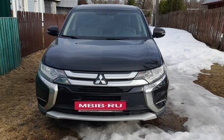 Mitsubishi Outlander III рестайлинг 3, 2016 год, 2 фотография