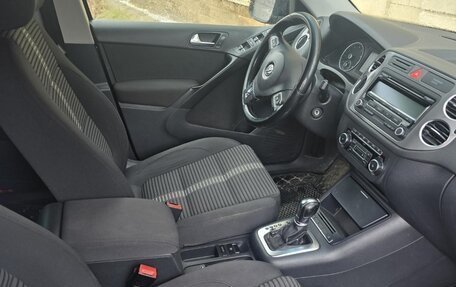 Volkswagen Tiguan I, 2010 год, 988 000 рублей, 4 фотография