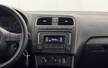 Volkswagen Polo VI (EU Market), 2011 год, 690 000 рублей, 14 фотография