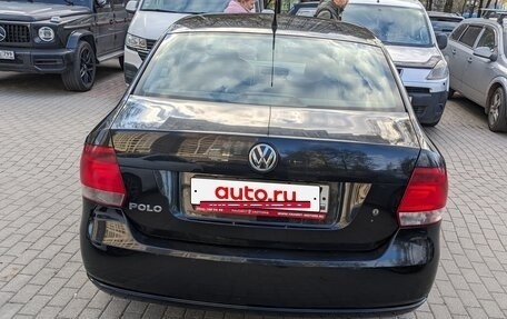 Volkswagen Polo VI (EU Market), 2011 год, 600 000 рублей, 2 фотография