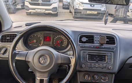 Volkswagen Polo VI (EU Market), 2011 год, 600 000 рублей, 16 фотография