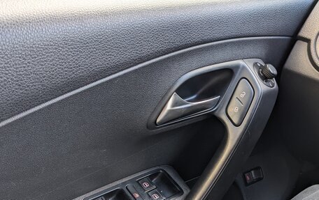 Volkswagen Polo VI (EU Market), 2011 год, 600 000 рублей, 18 фотография