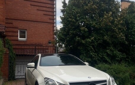 Mercedes-Benz E-Класс, 2010 год, 1 280 000 рублей, 3 фотография