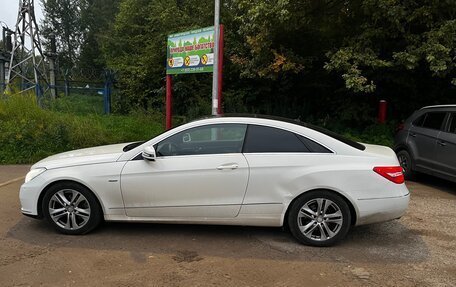 Mercedes-Benz E-Класс, 2010 год, 1 280 000 рублей, 11 фотография